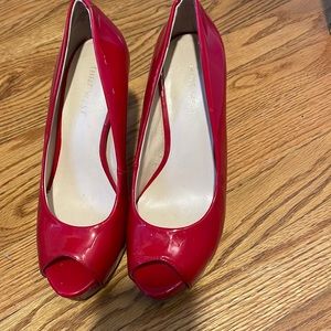 Nine west red pumps